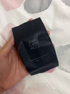 (Category: ) located in . Submitted by luckygirlcloset (Listing ID 1459012006, Image 1). Description: .
