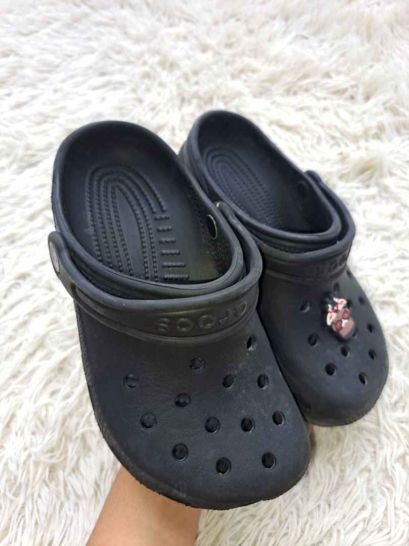 Kids Crocs Clogs with Charms - Black (Category: Babies & Kids Fashion) located in Quezon City. Submitted by kimlynandaya (Listing ID 1458981556, Image 3). Description: Original Preloved Crocs for kid 1st:j1@20cm price : 340 2nd:j1@20cm price:399.