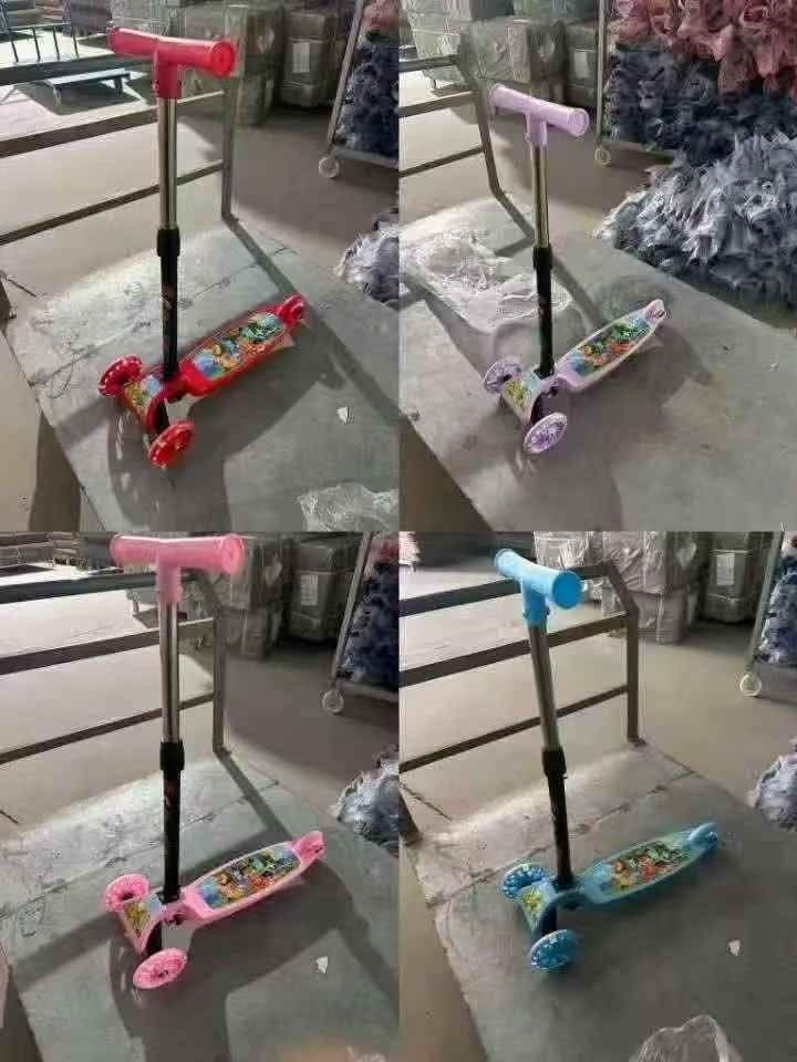 Kids scooter (Category: Skates, Rollerblades & Scooters) located in Manila. Submitted by yzlshop (Listing ID 1458940000, Image 1). Description: .