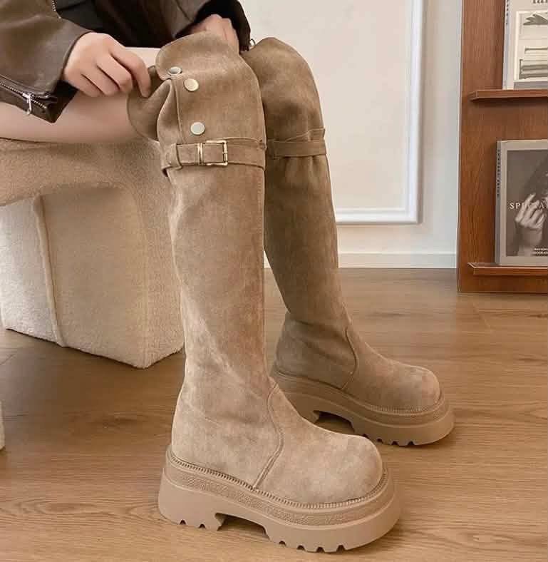 Knee high boots (Category: Boots) located in Baguio. Submitted by jelaitrift (Listing ID 1459029188, Image 3). Description: Lightweight .