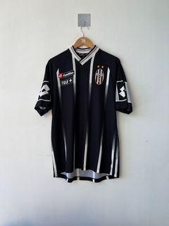 (Category: ) located in . Submitted by sundayfootballshirts (Listing ID 1458929710, Image 1). Description: .