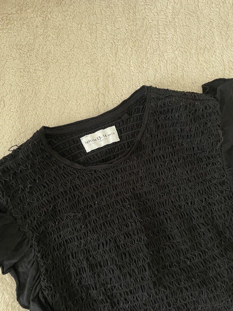 LEFTIES sleeveless top (Category: Sleeveless) located in Manila. Submitted by jasstazh (Listing ID 1458942343, Image 2). Description: 🛵 Lalamove only 💸 GCash payment 📦 SF shouldered by buyer.