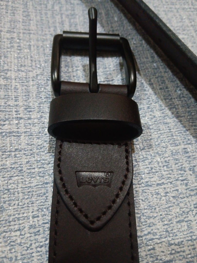 Levi's belt (Category: Belts) located in Las Pinas. Submitted by 030700 (Listing ID 1458904139, Image 1). Description: large 38-40 check pictures material is smooth sa ibabaw magaspang ilalim naiwan sa closet las piñas.