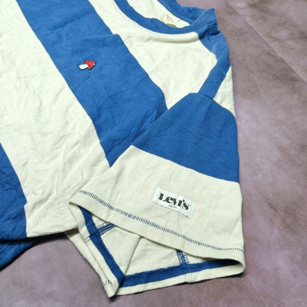 Levi's Striped Tee embroid mushroom (Category: Tshirts & Polo Shirts ) located in San Jose. Submitted by dripdropph22 (Listing ID 1459016441, Image 3). Description: Levi's Striped Tee embroid mushroom 299+sf L - 30" W - 26" need wash Can ship anywhere as long as buyer shoulder the sipping Unli VC Unli Vouch .
