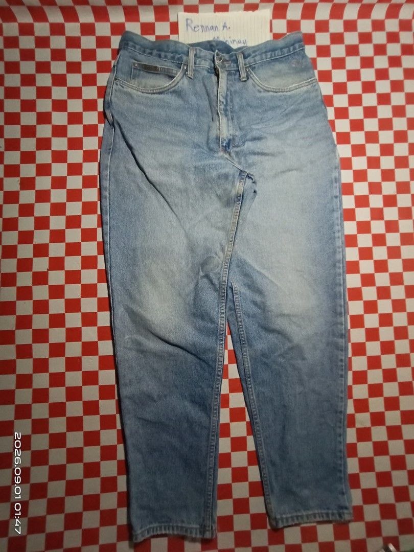 Light Wash Denim Jeans (Category: Jeans) located in Danao, Cebu. Submitted by rennan.546 (Listing ID 1458909350, Image 1). Description: Puma jeans good condition dimention 32x49 color tae69.8/10 issue glue stain last pic +shipp - Classic light wash denim jeans - Straight leg fit - Button fly closure - Two front and two back pockets - Made from durable denim - Ideal for casual wear - Measurements available in photos.