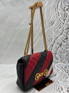 (Category: ) located in . Submitted by redrabbitluxury (Listing ID 1458942779, Image 1). Description: .