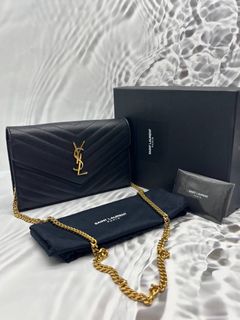 (Category: ) located in . Submitted by redrabbitluxury (Listing ID 1459054802, Image 1). Description: .