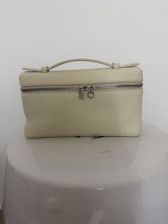 (Category: ) located in . Submitted by brandluxe (Listing ID 1458959322, Image 1). Description: .