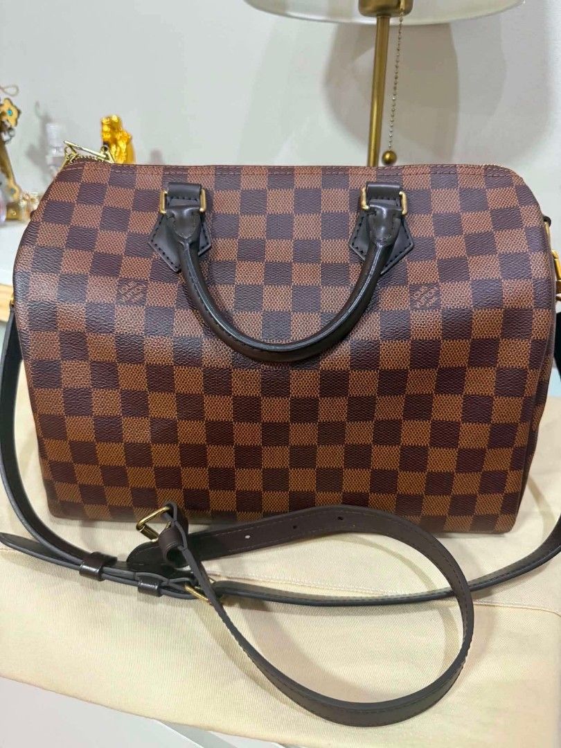 Louis Vuitton Bando 30 (Category: Luxury Bags & Wallets) located in Iloilo. Submitted by jananapad (Listing ID 1458904348, Image 1). Description: Ready to ship GUARANTEED ORIGINAL #00.