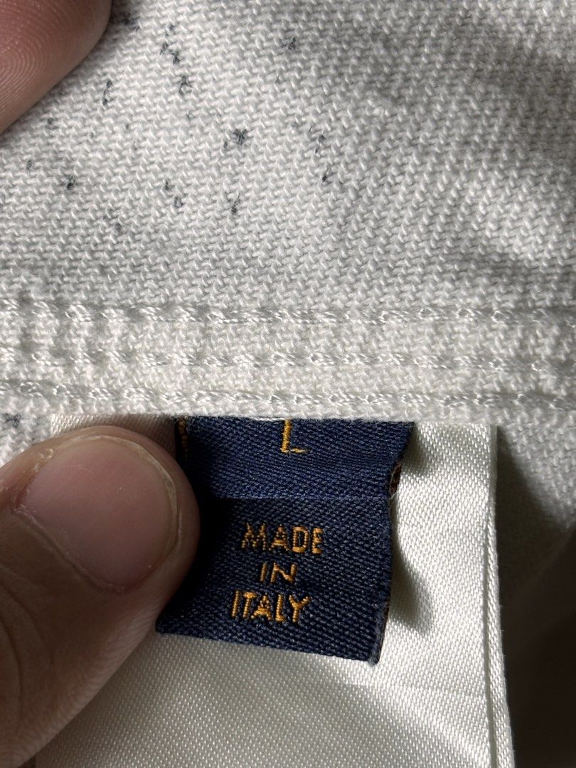 Louis Vuitton Gradient Snowfall Monogram Jacket (Category: Coats, Jackets and Outerwear) located in Manila. Submitted by earlylifecrisis3 (Listing ID 1458996870, Image 3). Description: Sz Large Condition 8/10 Stain see photos for reference Measure it by inch Width: 21 Length: 28.5 Shoulder: 17.5 Sleeve: 26.5 Bust: 15.5 Hem: 20 •Refund / Returns not allowed allowed •Please do check the dimensions size on labels sometimes are not accurate on the si
