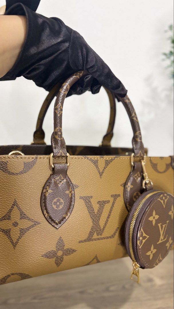 Louis Vuitton OnTheGo East West Chain (Category: Luxury Bags & Wallets) located in Manila. Submitted by the.japan.collectives (Listing ID 1458950306, Image 3). Description: Louis Vuitton OnTheGo East West Chain ‼️scannable & microchipped‼️ 💯authentic japan sourced bags🇯🇵.