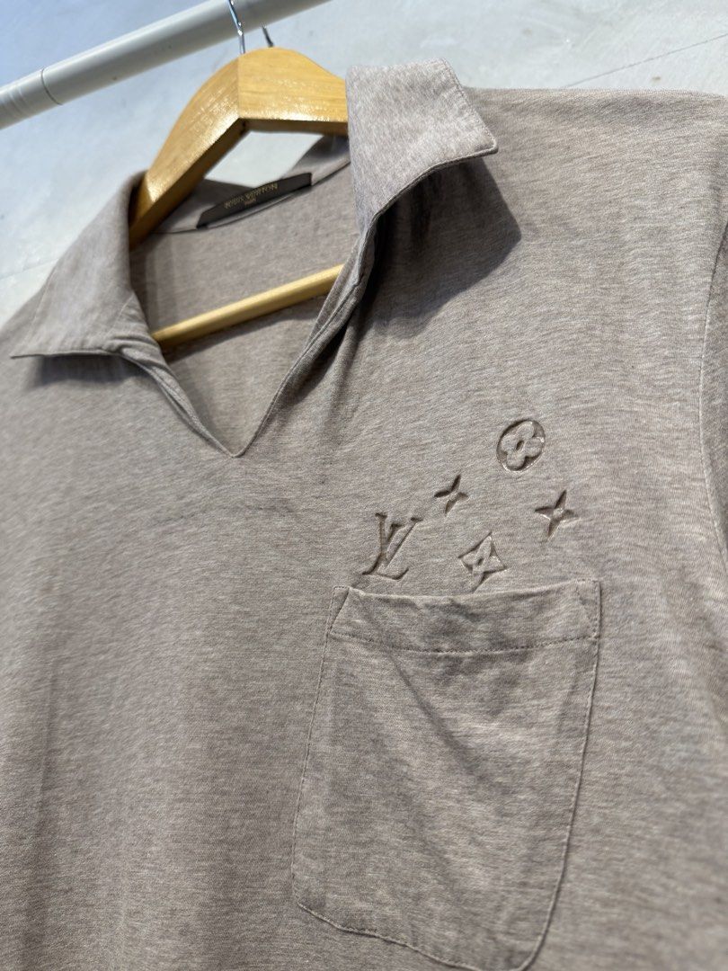 Louis Vuitton polo (Authentic) (Category: Tshirts & Polo Shirts ) located in Quezon City. Submitted by macleen17 (Listing ID 1459067346, Image 2). Description: Louis Vuitton Size M Excellent Condition Design louis Vuitton in front One pocket in front Made in Italy Brown Color.