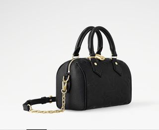 (Category: ) located in . Submitted by yoyocloset (Listing ID 1458986483, Image 1). Description: .