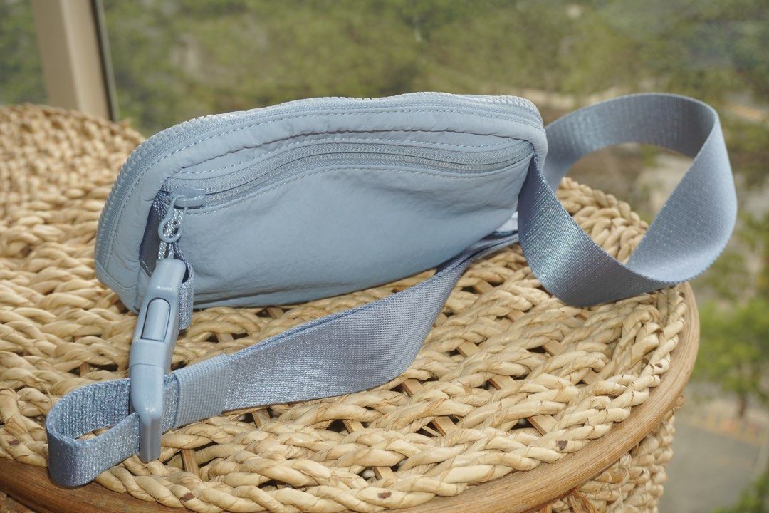 Original Lululemon Everywhere Belt Bag (Category: Cross-body Bags) located in Taguig. Submitted by froyocean (Listing ID 1458964441, Image 2). Description: Bought it from the States 🇺🇸.