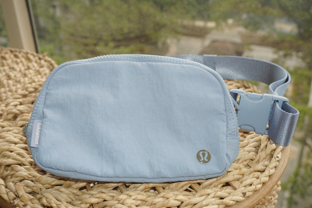 Original Lululemon Everywhere Belt Bag (Category: Cross-body Bags) located in Taguig. Submitted by froyocean (Listing ID 1458964441, Image 1). Description: Bought it from the States 🇺🇸.