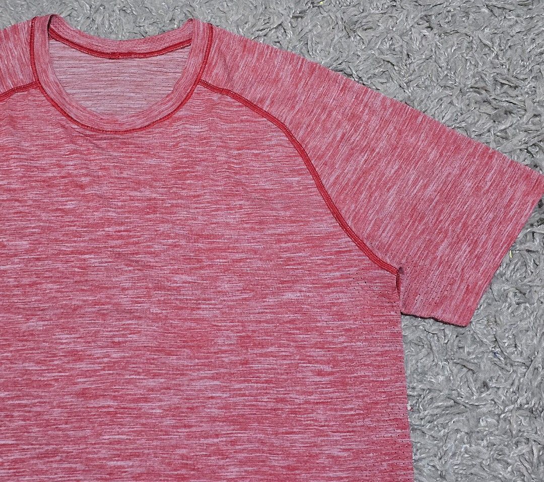 lulu.lemon Metal Vent Tech Surge (Category: Activewear) located in Davao. Submitted by johnlord28thriftco (Listing ID 1459070077, Image 3). Description: Lulu.Lemon Metal Vent Tech Surge Stretchable/Comfy Fabric Small 18.5 x 27.5 Excellent minor flaw in Logo.