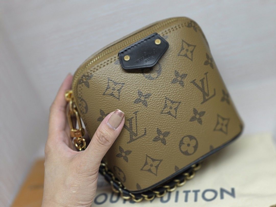 LV Reversed Mono PM Sling Shoulder Bag (Category: Luxury Bags & Wallets) located in Antipolo. Submitted by aaliyahs.closet2 (Listing ID 1458904743, Image 3). Description: ALL MUST GO. DECLUTTERING MY PERSONAL BAGS. Self-Authentication. Strictly 2days Reservation Only. Sending Offer means, you are decided to purchase the item. After Offer is ACCEPTED it is automatically Reserved. No returns, no exchanged. Location: Antipolo, City Shipment via: Lal