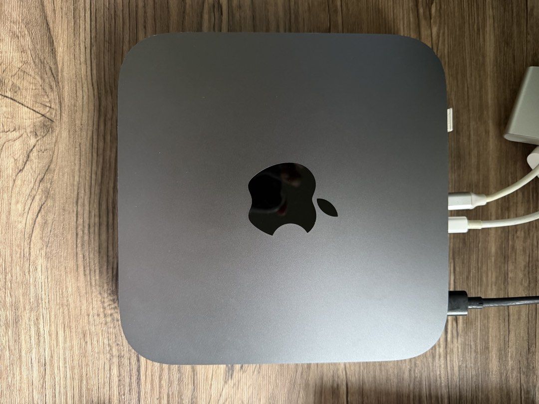 Mac Mini 2018 Space Gray | Apple | Intel Core i5 | 8GB RAM | 256GB SSD (Category: Desktops) located in San Fernando. Submitted by sammy__dm (Listing ID 1458934191, Image 1). Description: 🖥️ Mac Mini 2018 | Apple | Space Gray | Intel Core i5 | 8GB RAM | 256GB SSD Mac Mini looking for a new owner! 🍎 Well-loved and well maintained. This has been my backup Mac Mini, and I’m selling because I’m upgrading. Specs: • Mac Mini 2018 • Space Gray • 3.0 GH