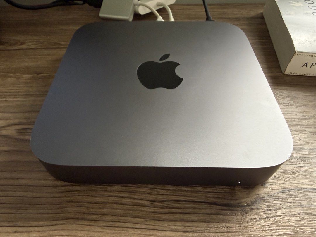 Mac Mini 2018 Space Gray | Apple | Intel Core i5 | 8GB RAM | 256GB SSD (Category: Desktops) located in San Fernando. Submitted by sammy__dm (Listing ID 1458934191, Image 2). Description: 🖥️ Mac Mini 2018 | Apple | Space Gray | Intel Core i5 | 8GB RAM | 256GB SSD Mac Mini looking for a new owner! 🍎 Well-loved and well maintained. This has been my backup Mac Mini, and I’m selling because I’m upgrading. Specs: • Mac Mini 2018 • Space Gray • 3.0 GH