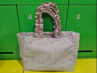 （分類：）位於 。 由 rybunnybunny 提交（商品編號 1458968880，圖片 1）。簡介： 。