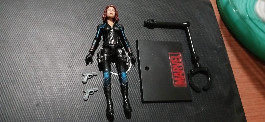 Marvel Legends KO Bootleg Black Widow (Category: Figurines & Statues) located in Paranaque City. Submitted by cheapsales (Listing ID 1459012624, Image 2). Description: Items in Paranaque Can ship via Gogo or Lalamove.