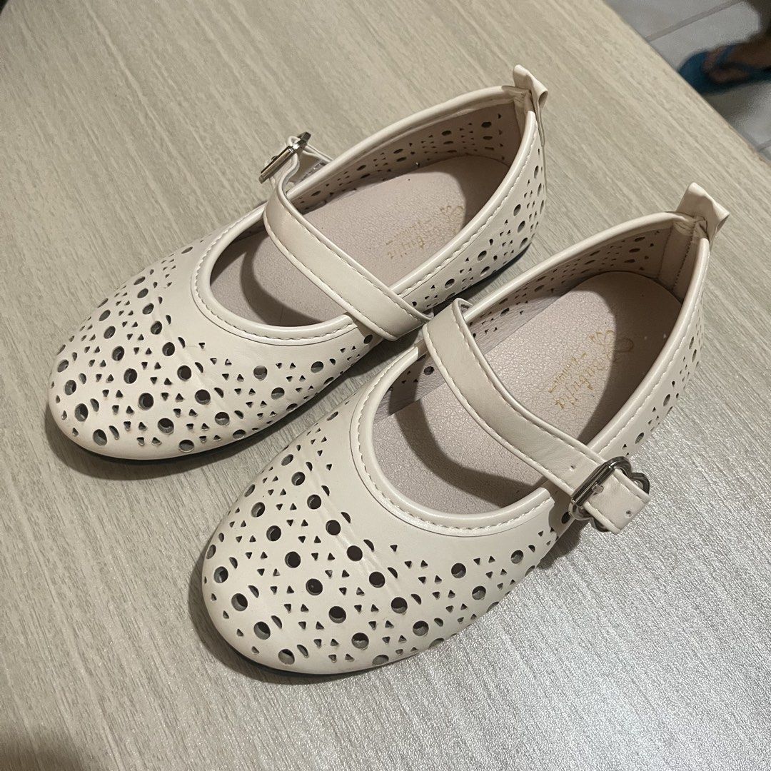 Mary Jane Doll Shoes (size 31) (Category: Babies & Kids Fashion) located in Quezon City. Submitted by forsaleniangel (Listing ID 1459011115, Image 2). Description: Size 31 Cream color Cute cut-out design Secure strap with buckle closure Perfect for everyday or special occasions Easy slip-on and off Rfs: declutter.