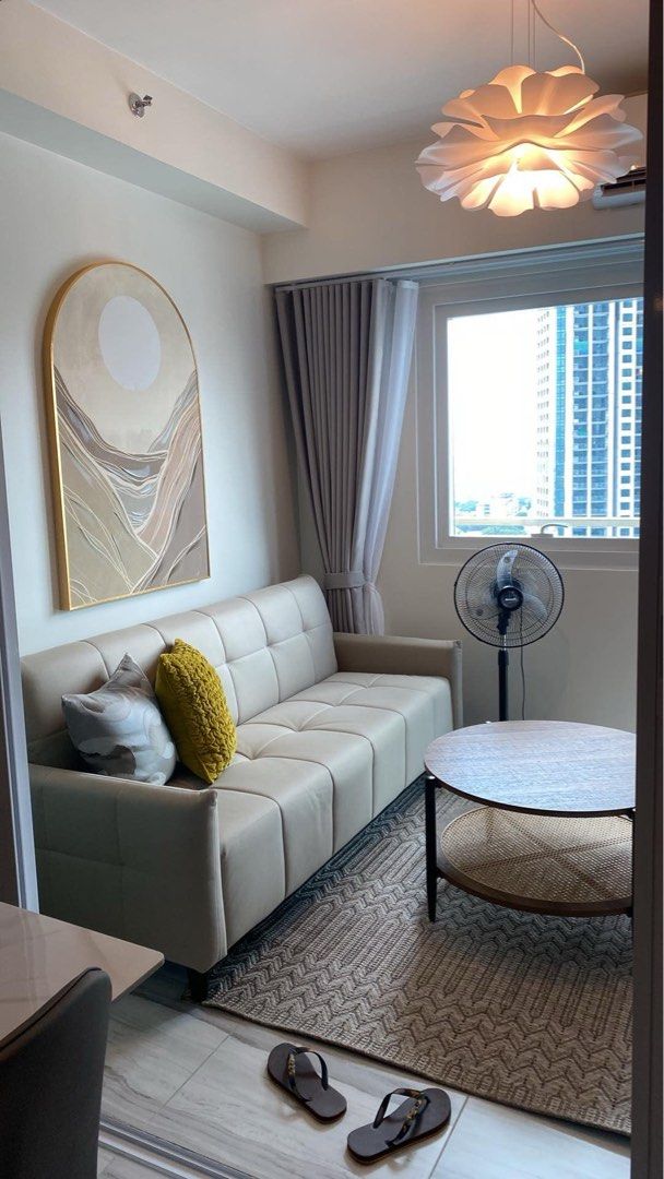 Maven at Capitol Commons (Category: Apartments & Condos) located in Quezon City. Submitted by edwintu (Listing ID 1458910590, Image 2). Description: Condo for long term lease at Capitol Commons Ortigas Pasig. Includes assoc dues and Globe Wifi. In front of Estancia mall. Parking available if needed. .