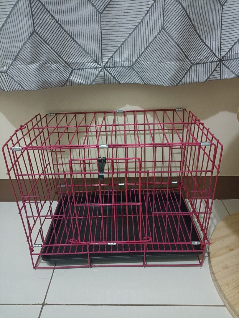 Medium Pet Cage (Category: Homes & Other Pet Accessories) located in Paranaque City. Submitted by re_run (Listing ID 1458994516, Image 1). Description: .