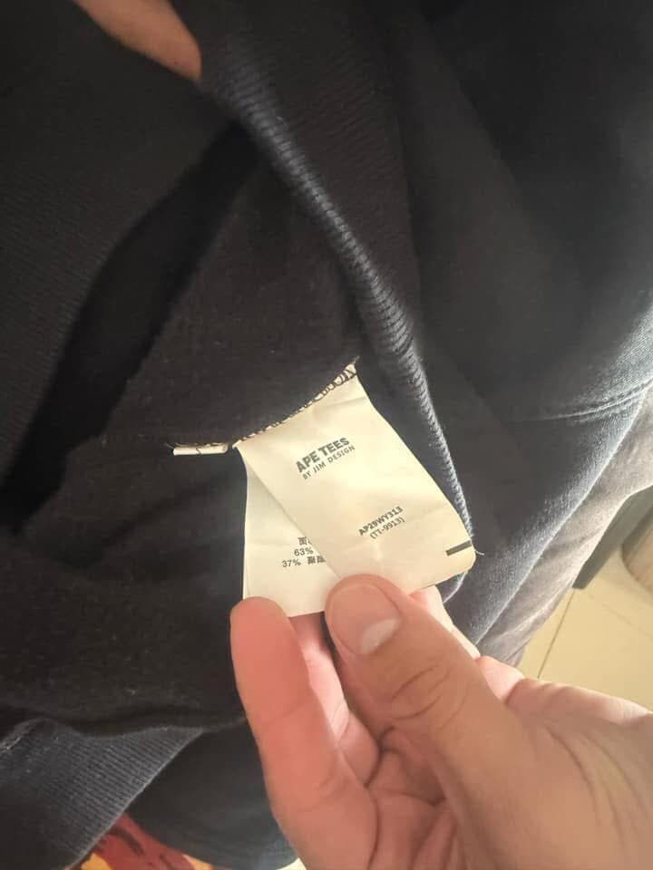 Messege me if you are interested!! (Category: Hoodies) located in Tarlac. Submitted by bhooooo (Listing ID 1458927467, Image 3). Description: You can messege me to make a deal my name on blue app is -Gilbert De Jesus Corpuz Jr..