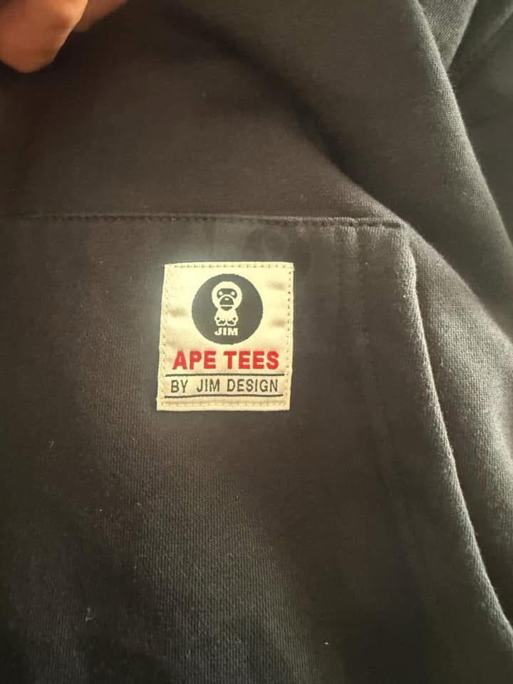Messege me if you are interested!! (Category: Hoodies) located in Tarlac. Submitted by bhooooo (Listing ID 1458927467, Image 2). Description: You can messege me to make a deal my name on blue app is -Gilbert De Jesus Corpuz Jr..
