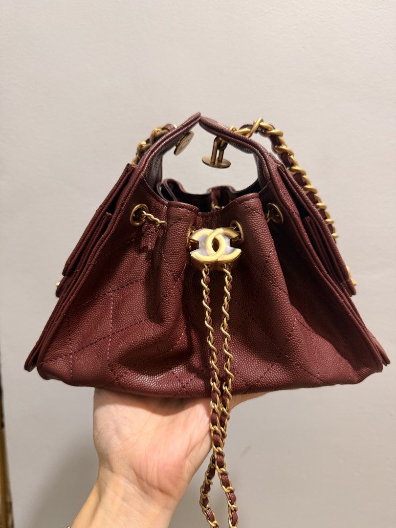 Mini Maroon cc25 (Category: Luxury Bags & Wallets) located in Manila. Submitted by minimaison (Listing ID 1459025735, Image 2). Description: FOR INTERESTED/ SERIOUS BUYER WILL SEND DETAILED PIC.