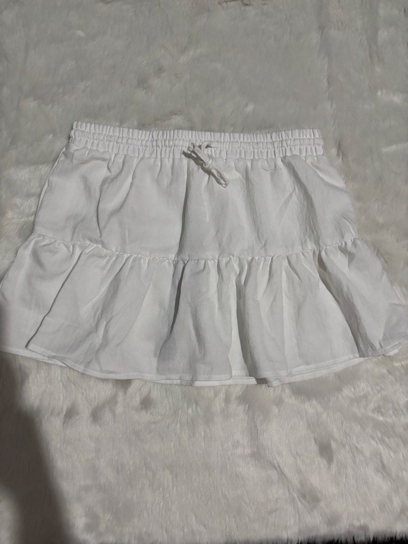 Miss Guided White Skirt (Category: Skirts) located in Mandaluyong City. Submitted by allyph (Listing ID 1458889986, Image 1). Description: White Skirt without inner - Never been used with tag - With drawstring - Perfect for date and beach outfit - Garterized ( 27- 30 waist) Mode of Payment: GCASH / MARIBANK Mode of Delivery: J&T DM me for more info 📌 Mandaluyong City.