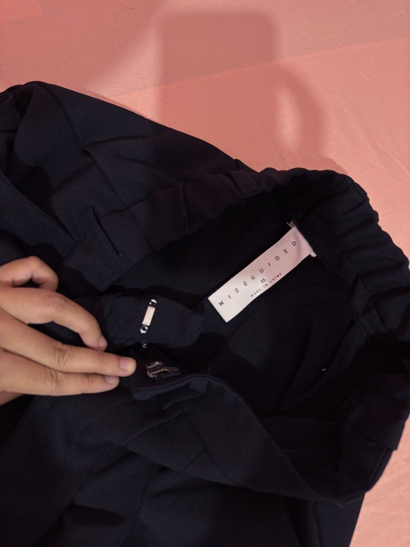 MISSGUIDED TROUSER PANTS (Category: Other Bottoms) located in Batangas. Submitted by nishiaoui_04 (Listing ID 1458993233, Image 2). Description: Condition: Good condition 📌 No visible major stains or damage 📌 Actual item is shown in the photos 📌 WAIST SIZE/ LEG HOLE / LEGTH ARE ON THE PHOTOS (swipe) 📌 Never been used 💌 Message me for measurements or additional photos! RFS: decluttering / no longer used.