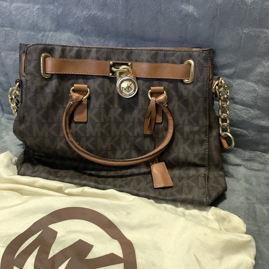 MK Hamilton Bag (Category: Luxury Bags & Wallets) located in Imus. Submitted by sa1nt___ (Listing ID 1458987802, Image 2). Description: Negotiable.