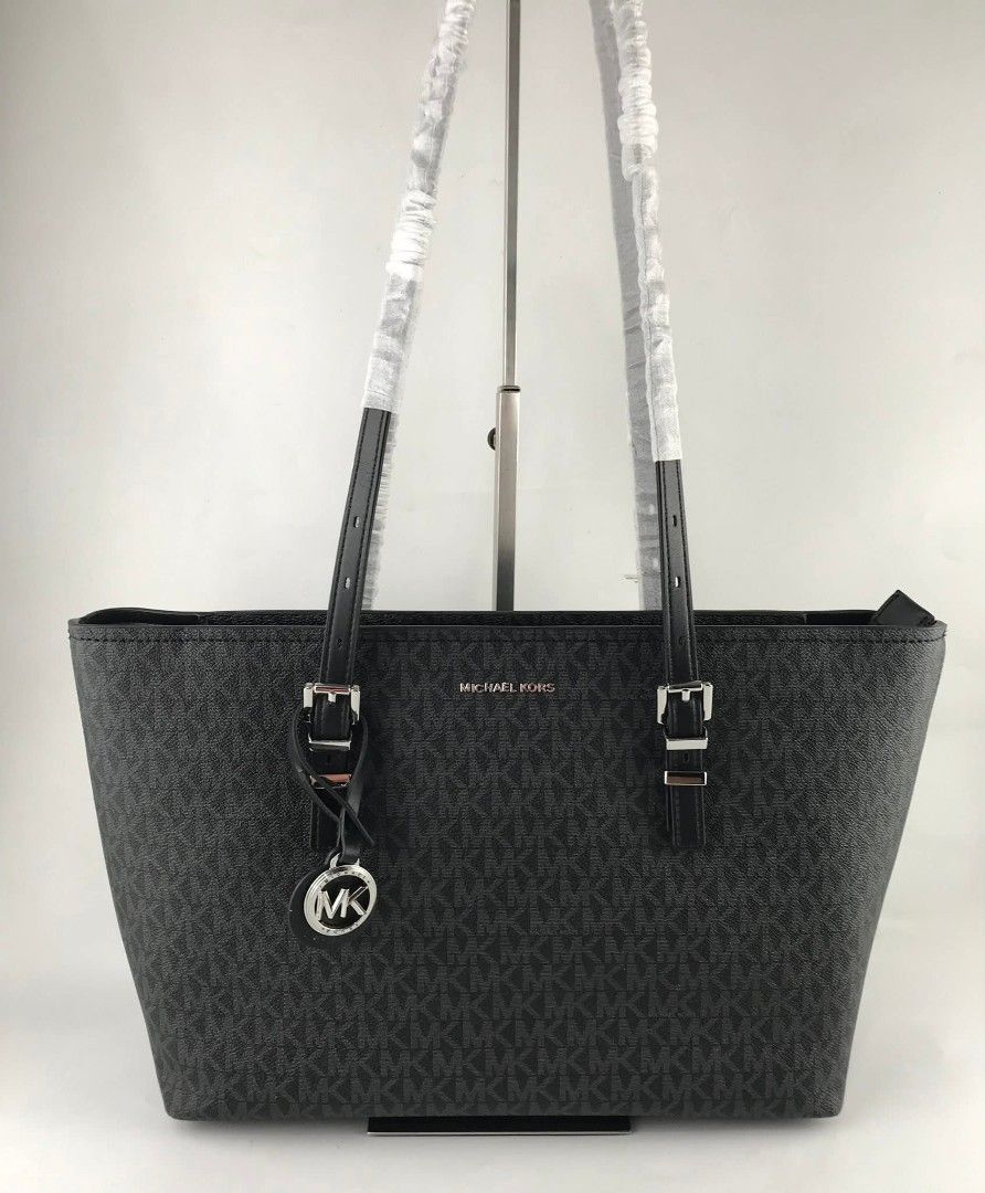 MK Quinn Medium Tote (Category: Tote Bags) located in Quezon City. Submitted by bagsboutiqueph (Listing ID 1459080457, Image 1). Description: LAST PRICE POSTED. LIMITED STOCKS! BRANDNEW WITH INCLUSIONS. COLOR MAY SLIGHTLY VARY IN ACTUAL DUE TO LIGHTING AND CAMERA SETTING. OTHER PHOTOS WILL BE SEND DURING PURCHASE AND FOR SURE BUYERS ONLY. WHEN IN DOUBT, DO NOT ORDER. THANK YOU..