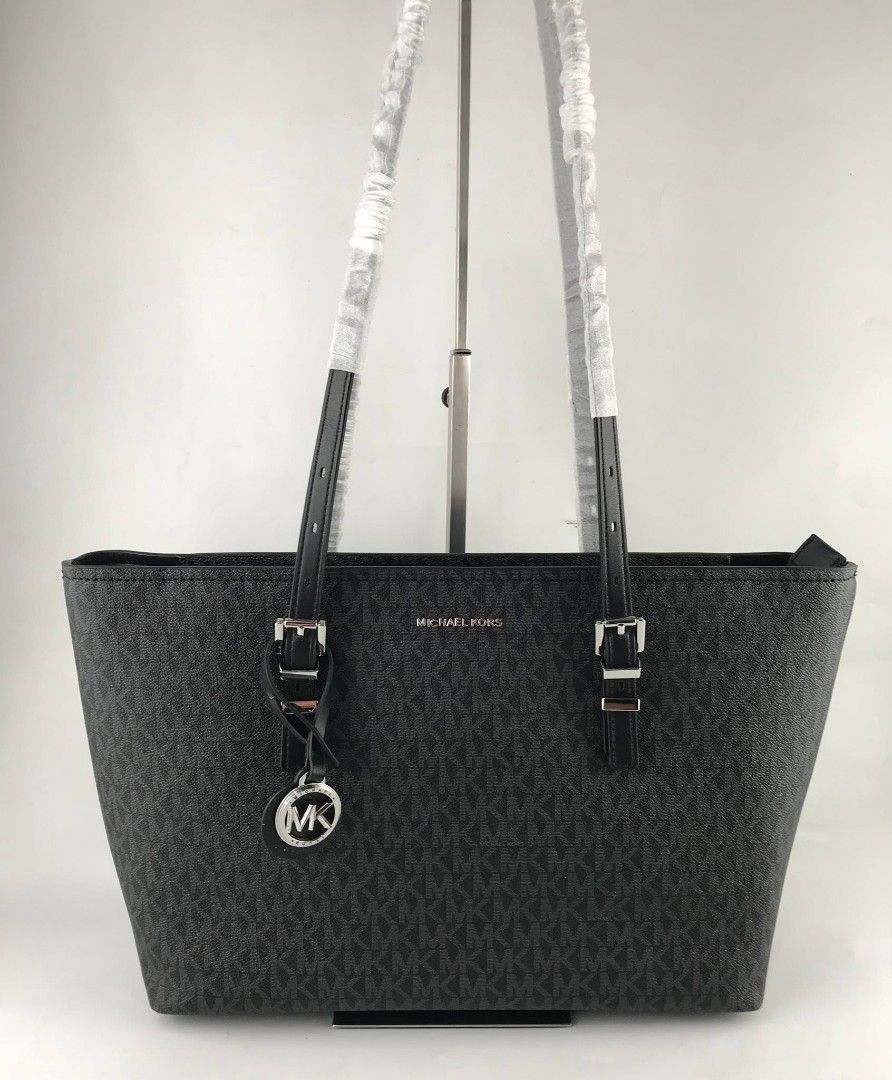 MK Quinn Medium Tote Bag (Category: Tote Bags) located in Manila. Submitted by msddirectfactoryoutlet (Listing ID 1458915581, Image 2). Description: MK Quinn Medium Tote 4"W X 9"H X 15”D US Grade 100%.