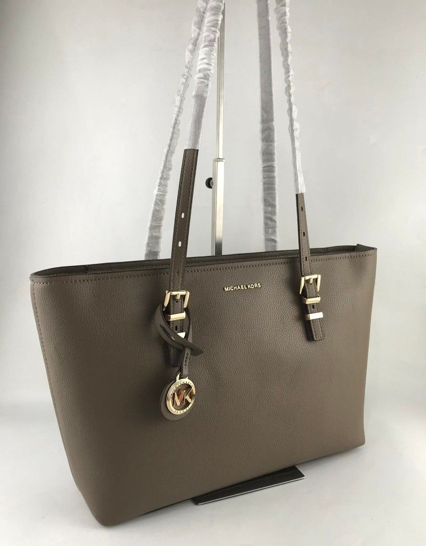 MK Quinn Medium Tote Bag (Category: Tote Bags) located in Quezon City. Submitted by bagsboutiqueph (Listing ID 1459080502, Image 1). Description: LAST PRICE POSTED. LIMITED STOCKS! BRANDNEW WITH INCLUSIONS. COLOR MAY SLIGHTLY VARY IN ACTUAL DUE TO LIGHTING AND CAMERA SETTING. OTHER PHOTOS WILL BE SEND DURING PURCHASE AND FOR SURE BUYERS ONLY. WHEN IN DOUBT, DO NOT ORDER. THANK YOU..