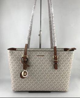 (Category: ) located in . Submitted by bagsboutiqueph (Listing ID 1459080586, Image 1). Description: .