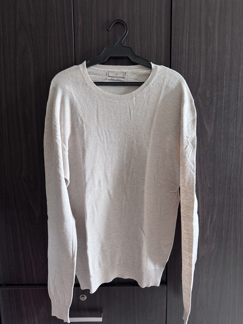 MNG Man Cotton Cashmere Sweater (Category: Coats, Jackets and Outerwear) located in Manila. Submitted by enzomagbat44789 (Listing ID 1458992947, Image 1). Description: Medium | 20x27 |Thin Cotton Material Preloved | Not Ukay 9/10 Condition No issues Shipping via JnT / LBC (COD) .