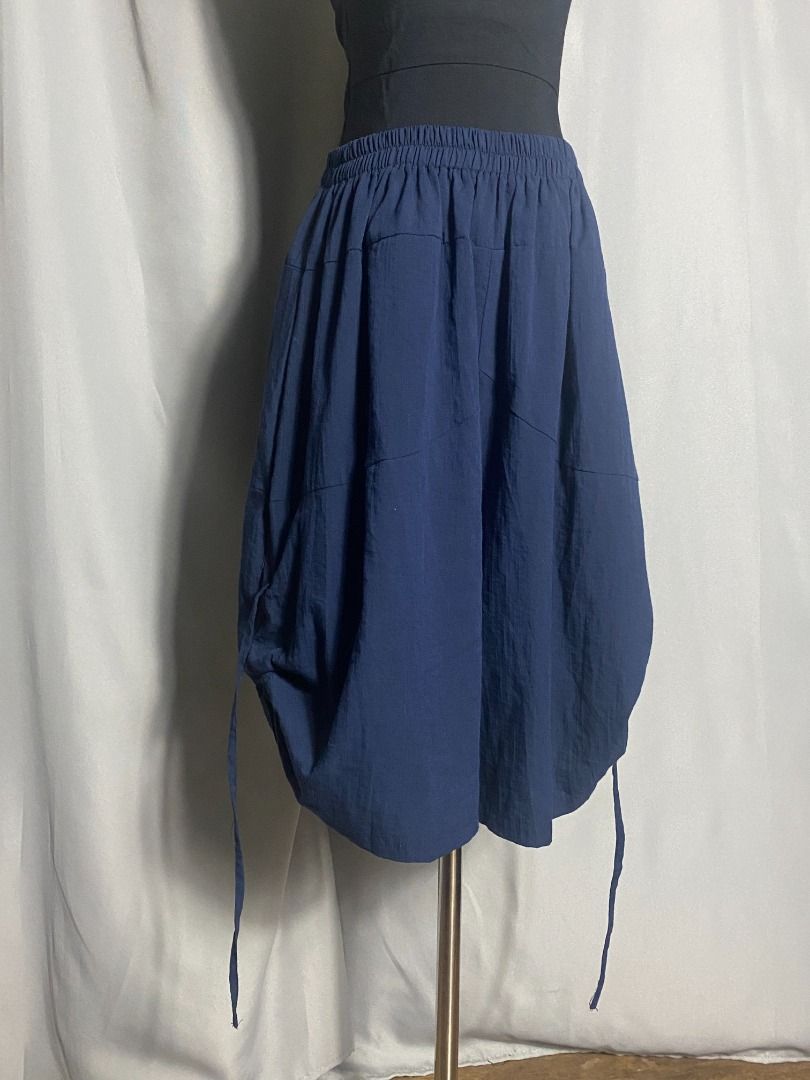 Navy Blue Long shorts with side pull string (Category: Shorts) located in Las Pinas. Submitted by ipickyou (Listing ID 1459049237, Image 2). Description: Unwashed Condition: 10/10 𝗠𝗲𝗮𝘀𝘂𝗿𝗲𝗺𝗲𝗻𝘁𝘀 𝘄𝗵𝗲𝗻 𝗹𝗮𝗶𝗱 𝗳𝗹𝗮𝘁: -Waist: 12 1/2- 23” -Length: 25”.