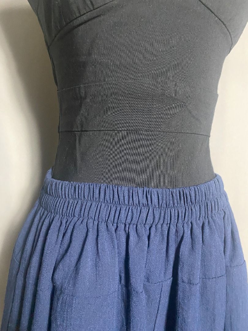 Navy Blue Long shorts with side pull string (Category: Shorts) located in Las Pinas. Submitted by ipickyou (Listing ID 1459049237, Image 3). Description: Unwashed Condition: 10/10 𝗠𝗲𝗮𝘀𝘂𝗿𝗲𝗺𝗲𝗻𝘁𝘀 𝘄𝗵𝗲𝗻 𝗹𝗮𝗶𝗱 𝗳𝗹𝗮𝘁: -Waist: 12 1/2- 23” -Length: 25”.