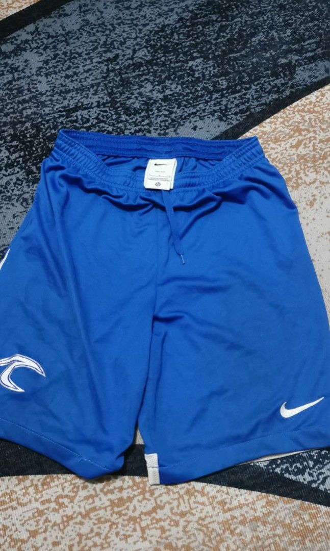 Nike football short (Category: Shorts) located in San Jose. Submitted by thrift_ni_sir (Listing ID 1459025784, Image 3). Description: Need wash Slightly used MOP gcash MOD j&t Add shipping fee.
