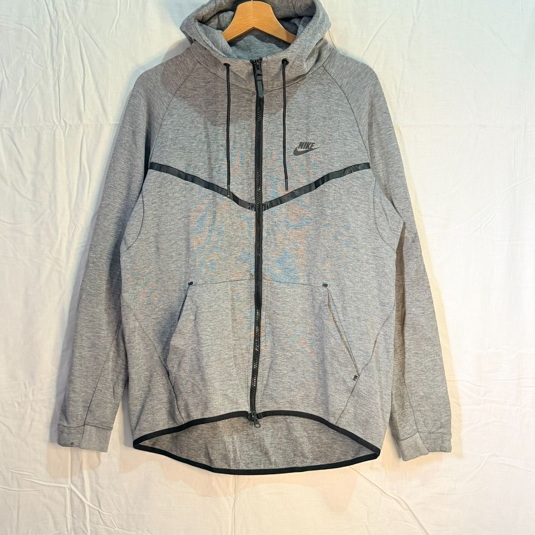 Nike Tech Fleece Gray (Category: Coats, Jackets and Outerwear) located in Manila. Submitted by by.jzone (Listing ID 1458923851, Image 2). Description: Nike TF gray Size: fits L Condition: very good Issue: faded tag PRICE : 680 + sf DISCLAIMER: I hereby declare that I do not own the rights of any of the brands listed. All rights belong to the rightful owners. No Copyright Infringement Intended.