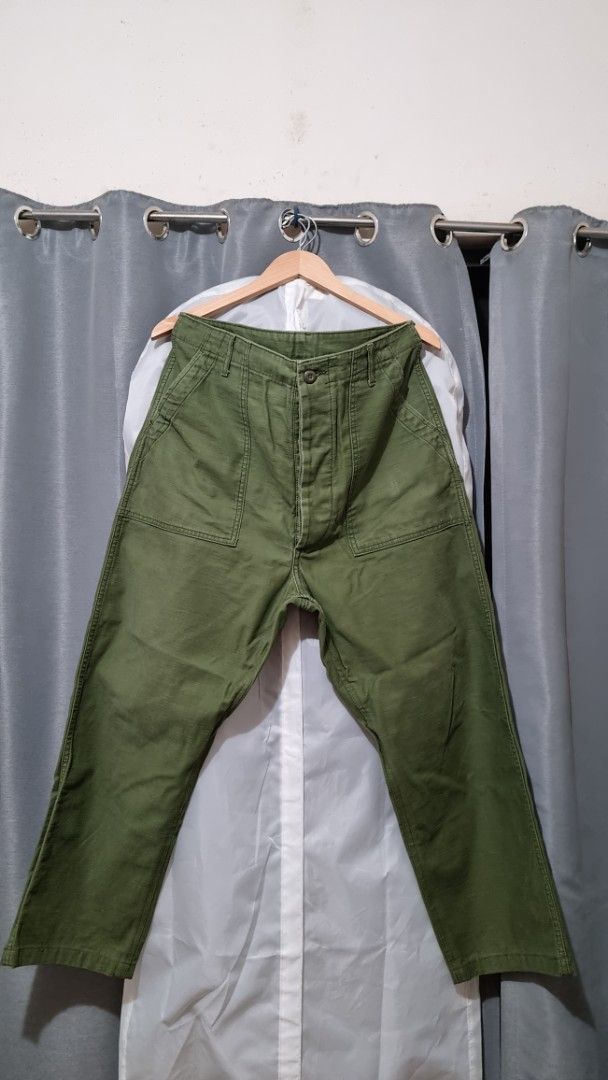 OG 107 Baker Pants Saucezhan (Category: Jeans) located in Las Pinas. Submitted by rancorcoleski (Listing ID 1459039573, Image 1). Description: LAID FLAT MEASUREMENTS (inches): Waist: 17.5 Front Rise: 14.5 Outseam: 38.5 Inseam: 26.7 approx Thigh: 13 Hem: 8.5 - Like new, with the exception of one blue dot on the right front pocket. Barely noticeable. - Open for offers, let's talk. Terms & Conditions: No refunds, no returns. Make sure this item fits
