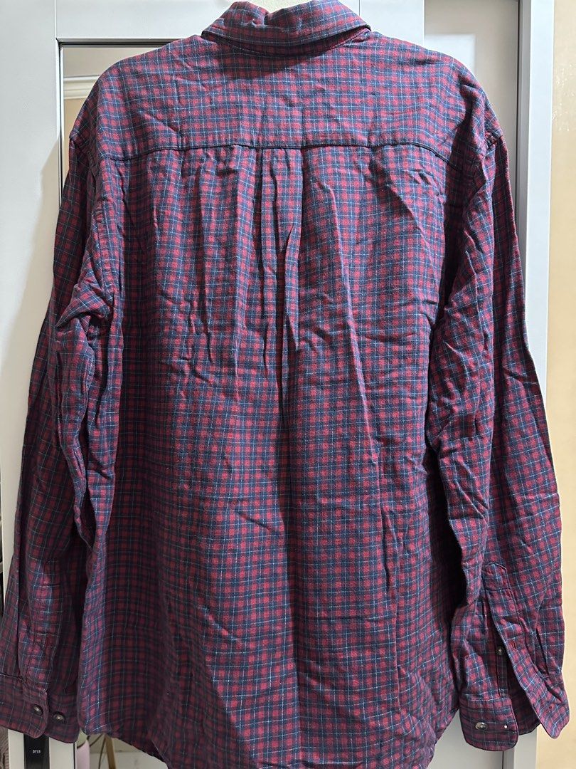 Old Navy Polo (Category: Longsleeves) located in Rizal. Submitted by miss2lyps (Listing ID 1459013468, Image 3). Description: - used more than 5x, no super signs of usage. no discoloration too. - L: 27” - W: 22” .
