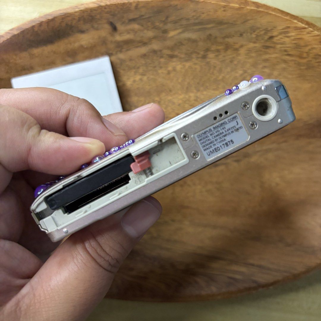 Olympus VG-145 Digital Camera (Category: Cameras) located in Caloocan City. Submitted by lynaldeax (Listing ID 1458942237, Image 2). Description: Olympus VG-145 Digital Camera All functions working 6/10 cosmetic Flash ok Photo & Video ok Lens ok Screen ok Zoom ok Issue: does not affect output - No battery door (may battery lock kaya di mahuhulog ang battery) - Minsan ghost touch yung function buttons, tolerable 14 megapixels 5x optical zoom CCD S