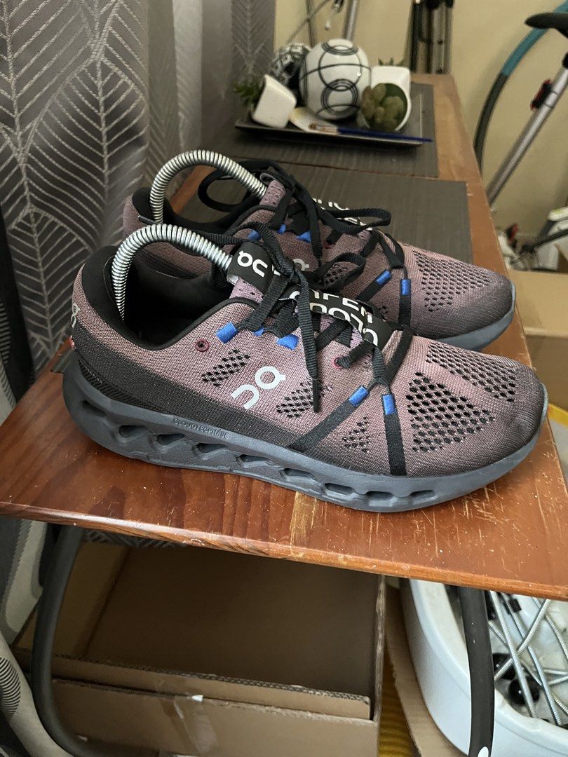 On Cloudsurfer (Category: Sneakers) located in Las Pinas. Submitted by deepsouthe (Listing ID 1458895303, Image 2). Description: On Cloudsurfer M8, 7.5uk, 41eu, 26cm Well used yet in Good cond Legit pair Php 4,500 plus sf Las Pinas area.