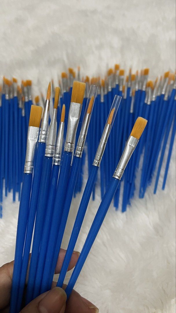 Paint brushes bundle 2 (Category: Art & Prints) located in Quezon City. Submitted by sissymissy1527 (Listing ID 1458942557, Image 3). Description: Dami po nito.