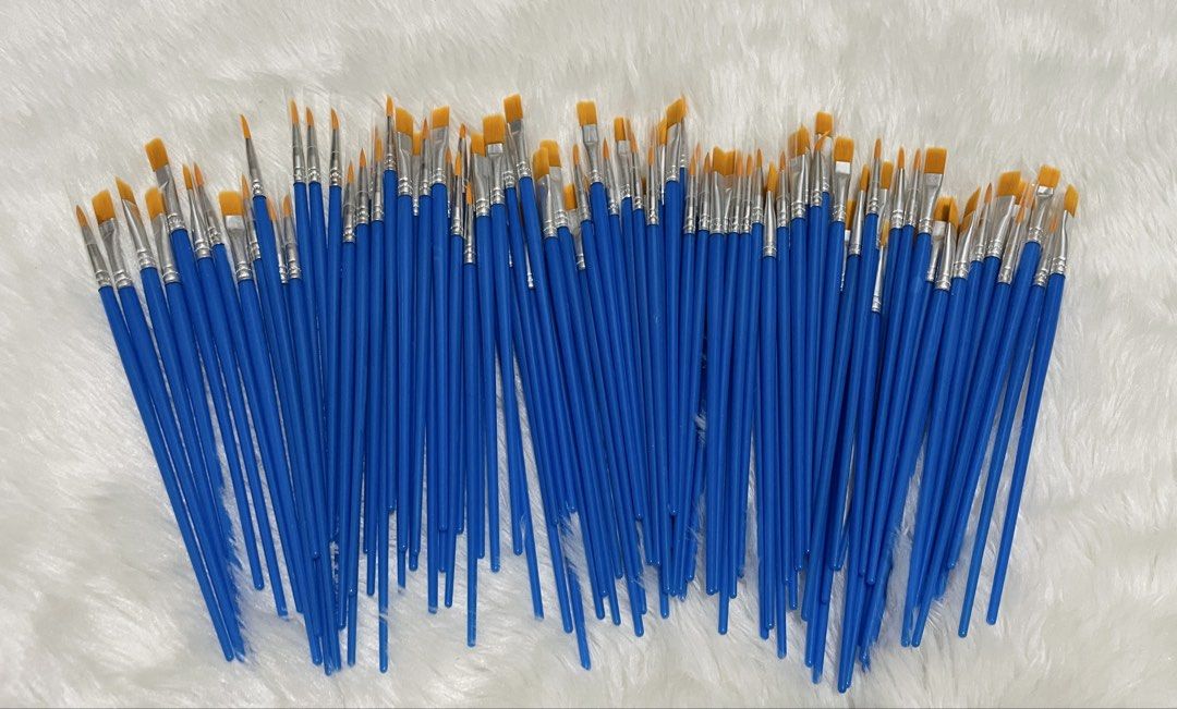 Paint brushes bundle 2 (Category: Art & Prints) located in Quezon City. Submitted by sissymissy1527 (Listing ID 1458942557, Image 2). Description: Dami po nito.