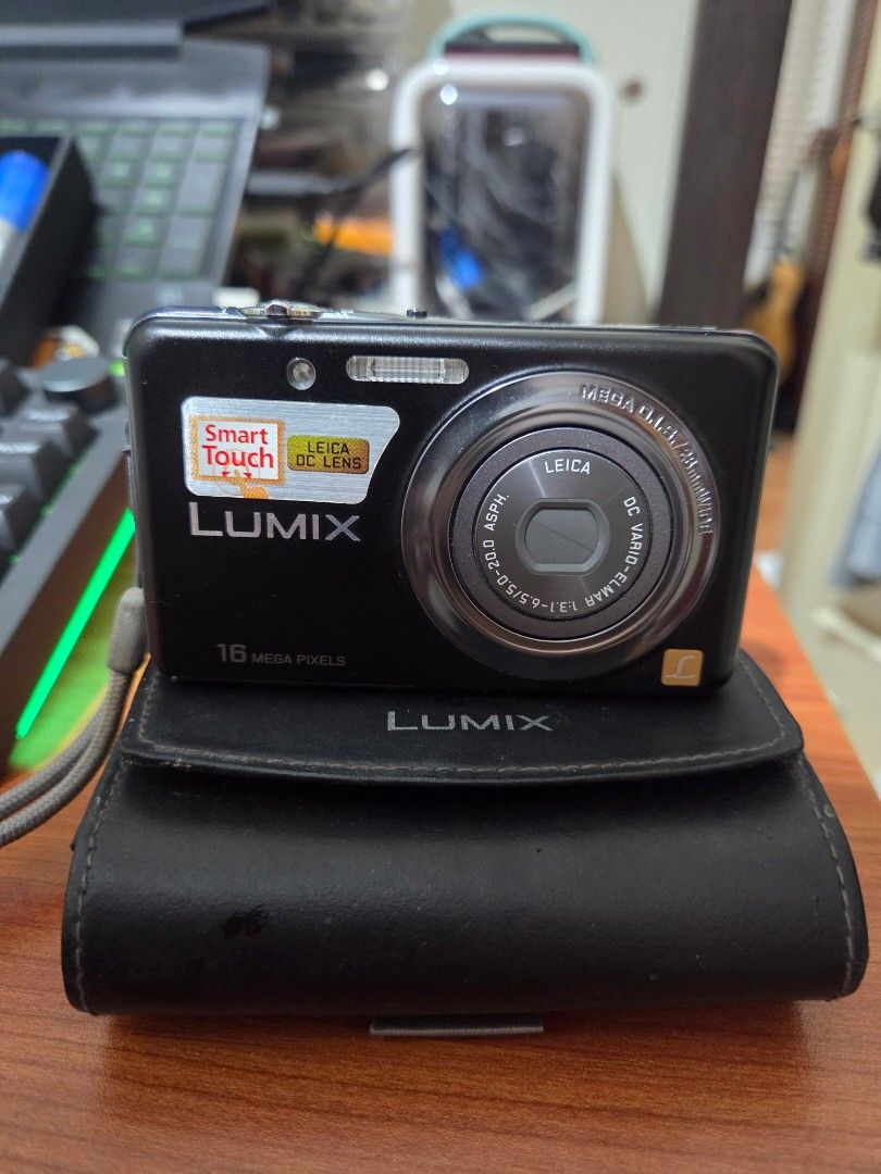 Panasonic Lumix (Category: Cameras) located in Quezon City. Submitted by jenxxaaron (Listing ID 1458974187, Image 1). Description: An OG Lumix Camera in a perfectly maintained condition with the case with battery.